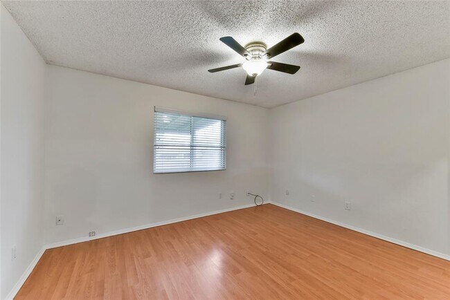 Building Photo - 8402 Romney Rd