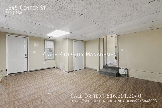Building Photo - 1545 Center St