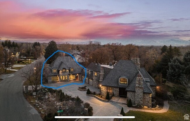 Building Photo - 4900 Marilyn Dr