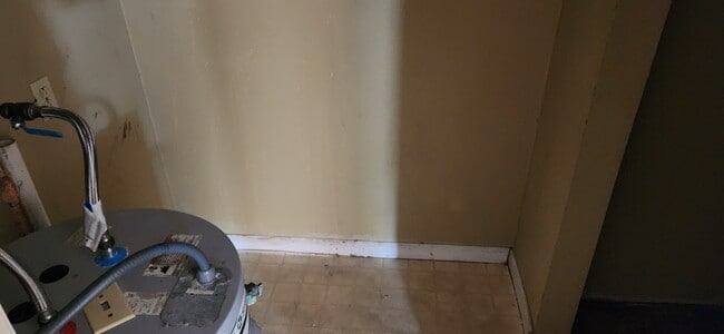 Building Photo - 235 Mimosa Dr