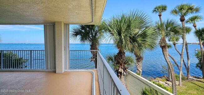 Building Photo - 7128 Marbella Ct