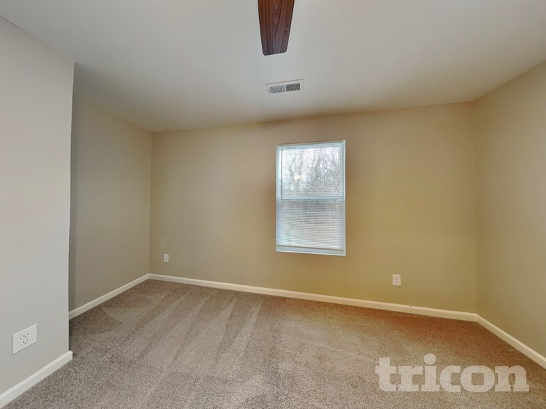 Building Photo - 808 Caper St