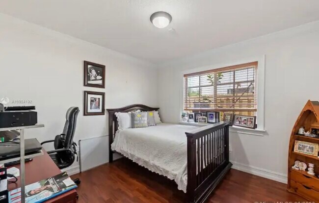 Building Photo - 15770 SW 141st Ct