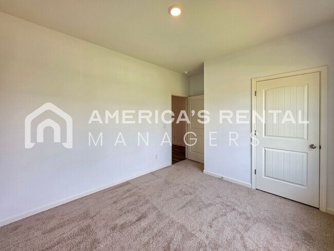 Building Photo - Home for rent in Rosser Farms!