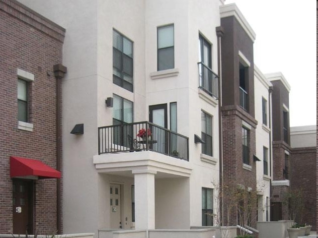 Building Photo - Colorado Commons