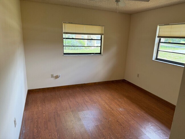 Building Photo - EXCELLENT 3/2/2 POOL HOME – 1,658 SQ FT!