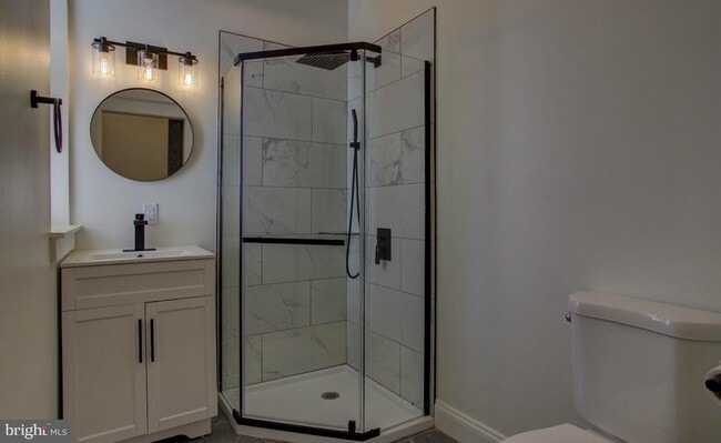 Building Photo - 537 N Plum St