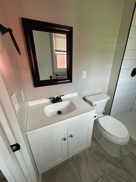 Building Photo - 147 Riddleton Cir