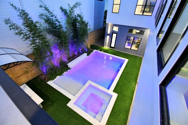 Building Photo - 5414 John Dreaper Dr