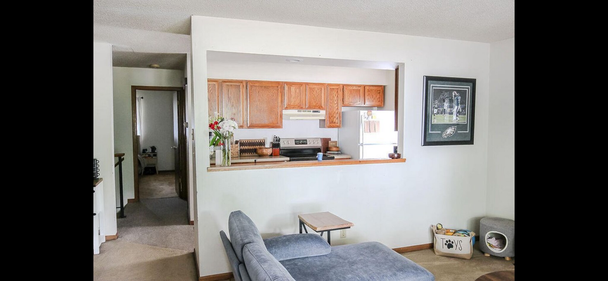 Livingroom to kitchen - 3422 West St