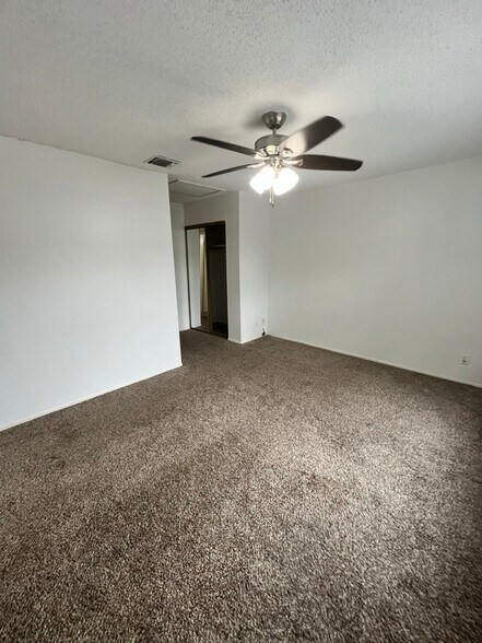 Building Photo - 1812 Gary's Park St