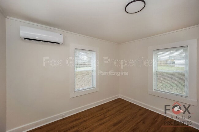 Building Photo - 502 Hickory Ave