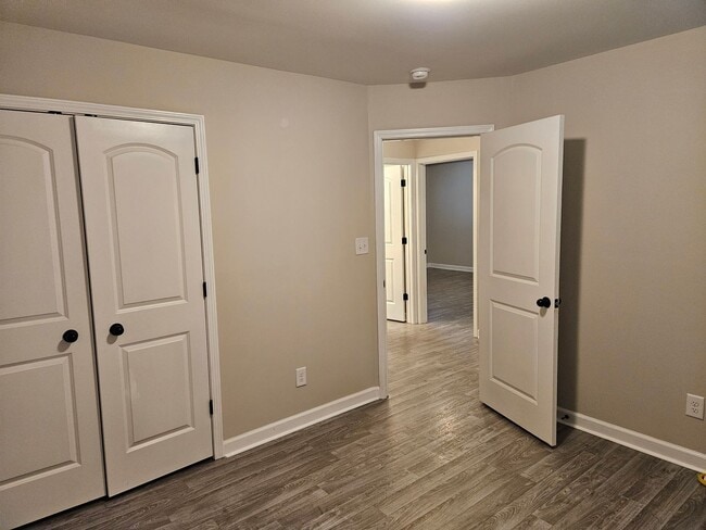 Building Photo - Charming 3-bedroom, 2-bathroom unfurnished...