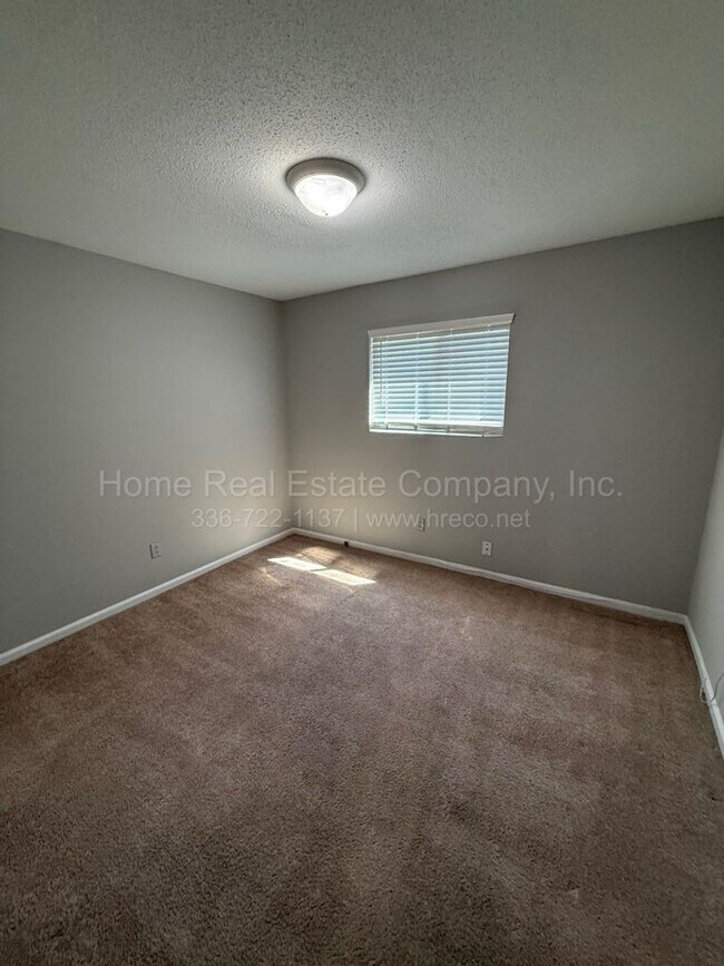 Building Photo - 1004 Salisbury St