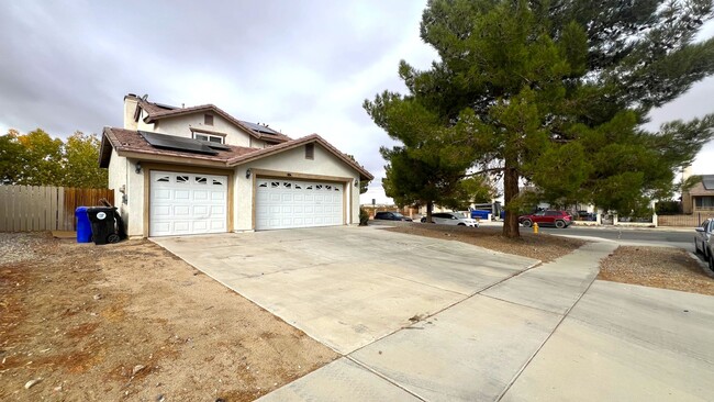 Building Photo - 4 Bed, 3 Bath Adelanto Home!!!