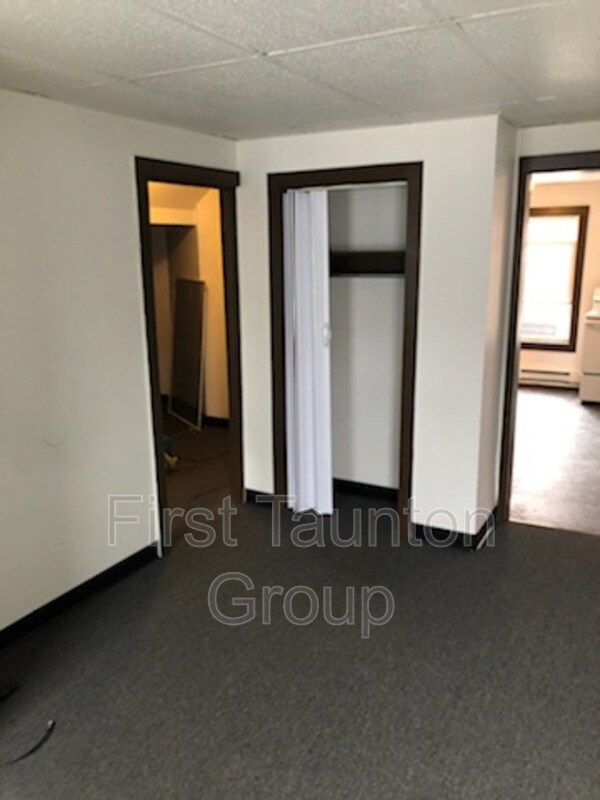 Building Photo - 2 Union St