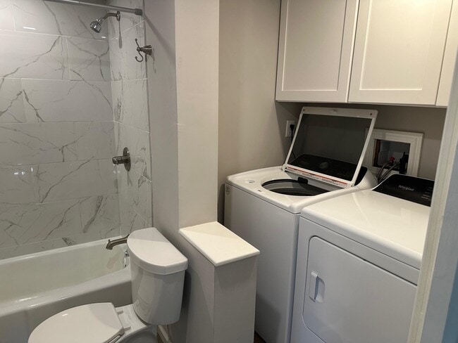 Building Photo - 2 Laperle Ave