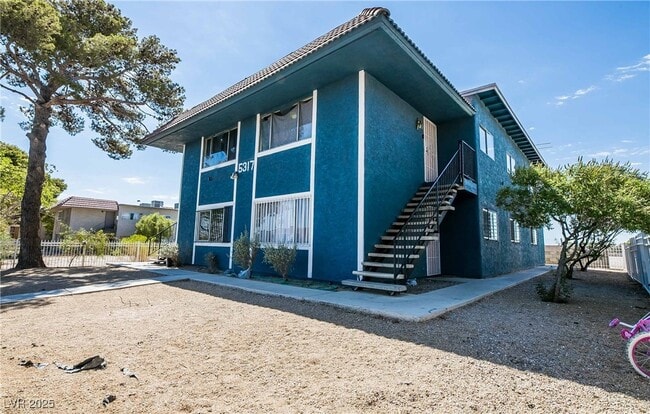 Building Photo - 5317 Redberry St
