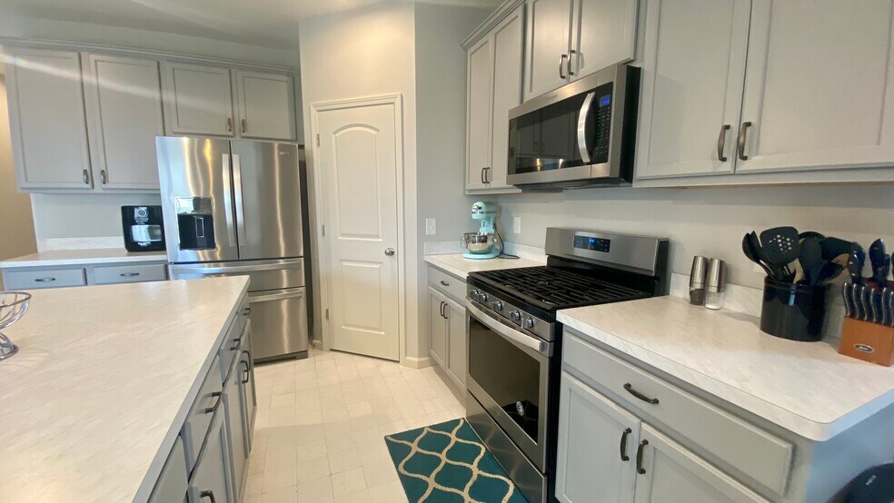 Building Photo - 4081 Lotus St