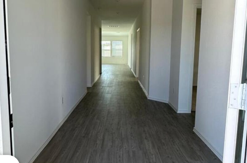 Building Photo - Room in House on Boggy Crk Rnch Rd