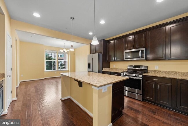 Building Photo - 306 Paladium Ct