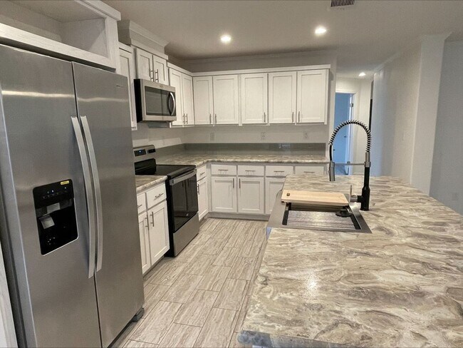 Building Photo - 4 Harbor Cove Ct