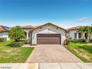 Building Photo - 5045 Arancia Ln