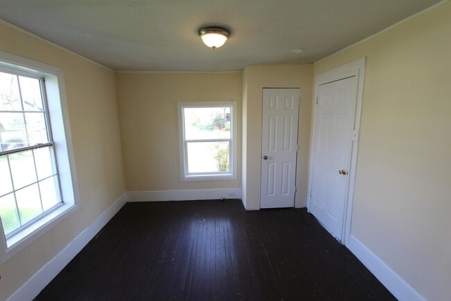 Building Photo - 1122 Haynes St