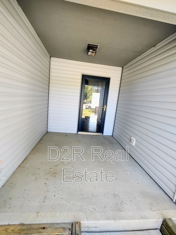 Building Photo - 1121 Branigin Creek Ct