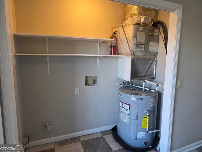 Building Photo - 230 Lanier Dr