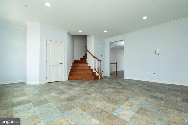 Building Photo - 336 Grand St