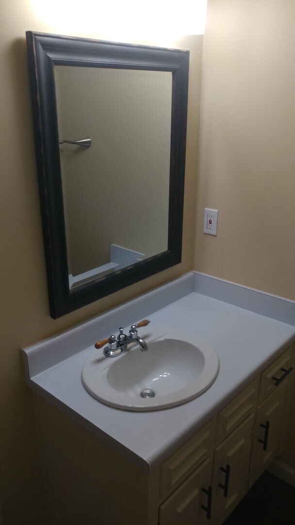 Building Photo - Nice 4 Bedroom 2 Bath Property Near Tuscaloosa/Cottondale Area