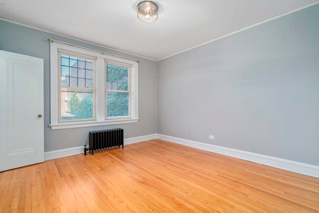 Building Photo - 530 Hillside Ave