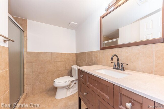 Building Photo - 29489 Geraldine Rd