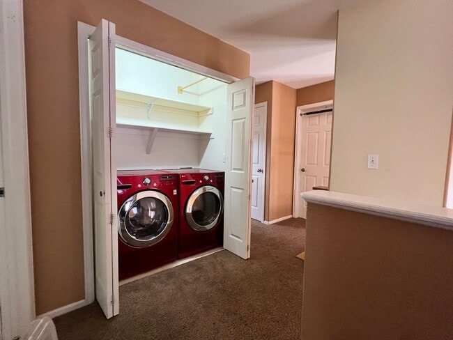 Building Photo - August 2025 - SFH 3 Bedroom + Bonus Room &...