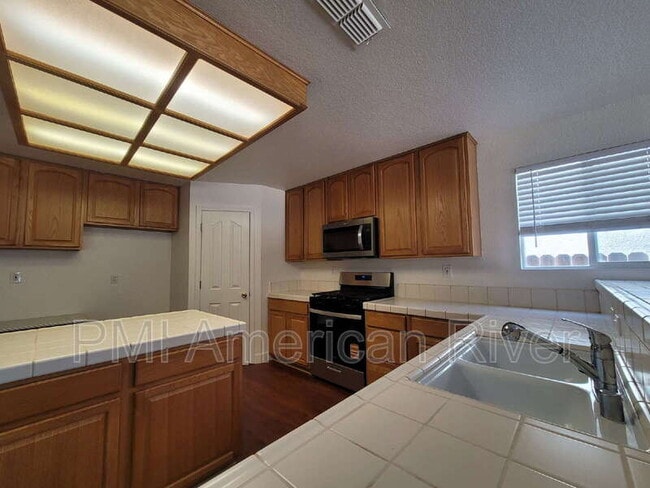 Building Photo - 1375 Pintail Way