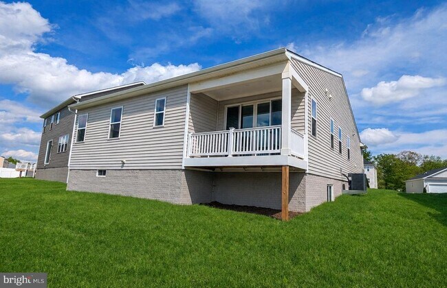 Building Photo - 35535 Aspen Wy