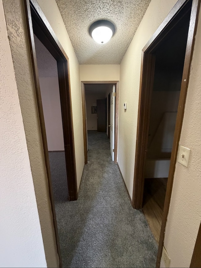 Building Photo - Charming 2 Bed, 2 Bath Home Near OCCC!