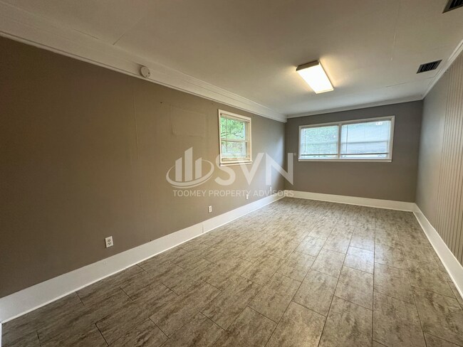 Building Photo - 4077 S Lancewood Dr