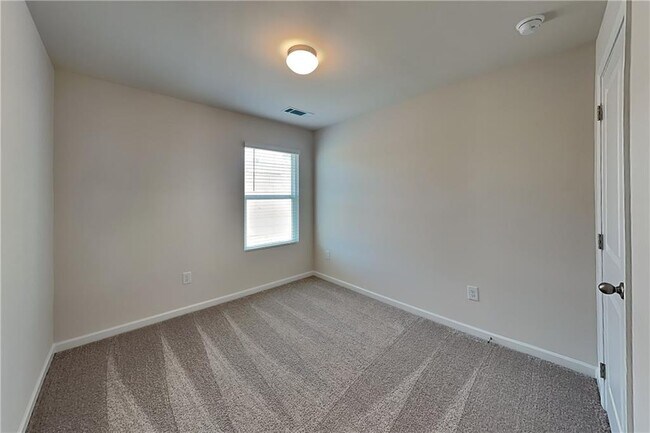 Building Photo - 265 Bloomfield Cir