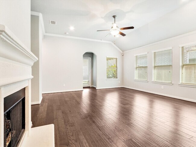 Building Photo - 16609 Spence Park Ln
