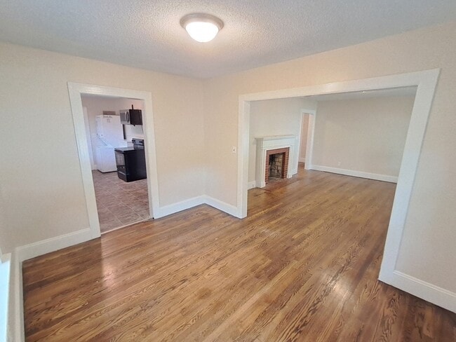 Building Photo - 1209 S Greene St