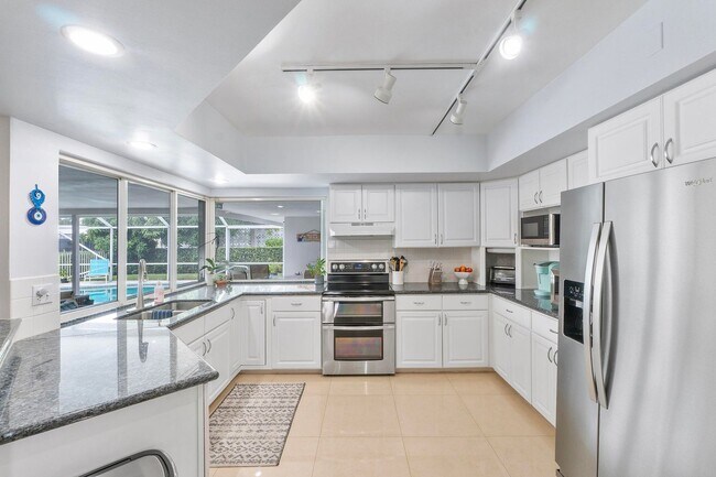 Building Photo - 772 Apple Tree Ln