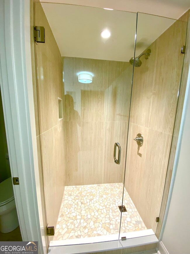 Building Photo - 886 Moore Rd