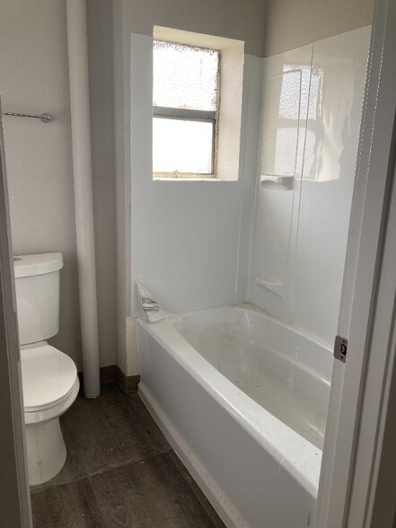 Building Photo - 5429 Delridge Way SW