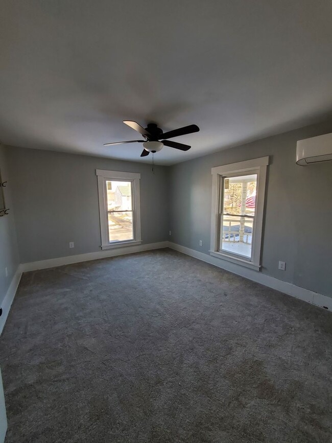 Building Photo - Four bedroom in Historical Franklin