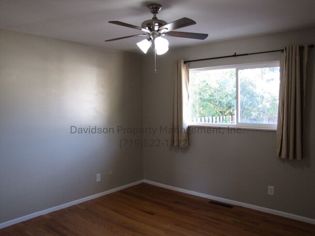 Building Photo - Updated 5 Bedroom House in Central Colorad...