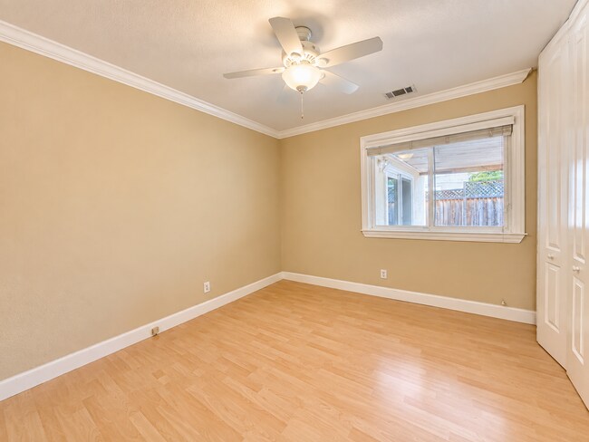 Building Photo - 40643 Encanto Way