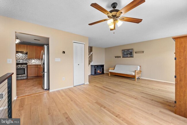 Building Photo - 71 Chambord Ct