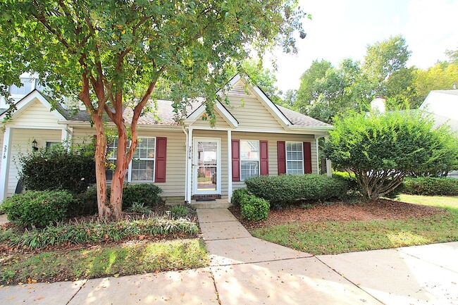 Primary Photo - Newly Renovated 2 Bedroom Townhome!!